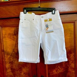 Levi’s white denim shorts
